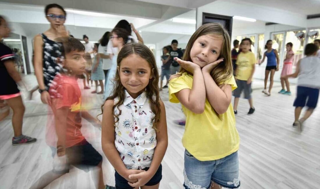 Muratpaşa Belediyesi, 7-17 yaş arası çocuklar için yaz dönemi sanat