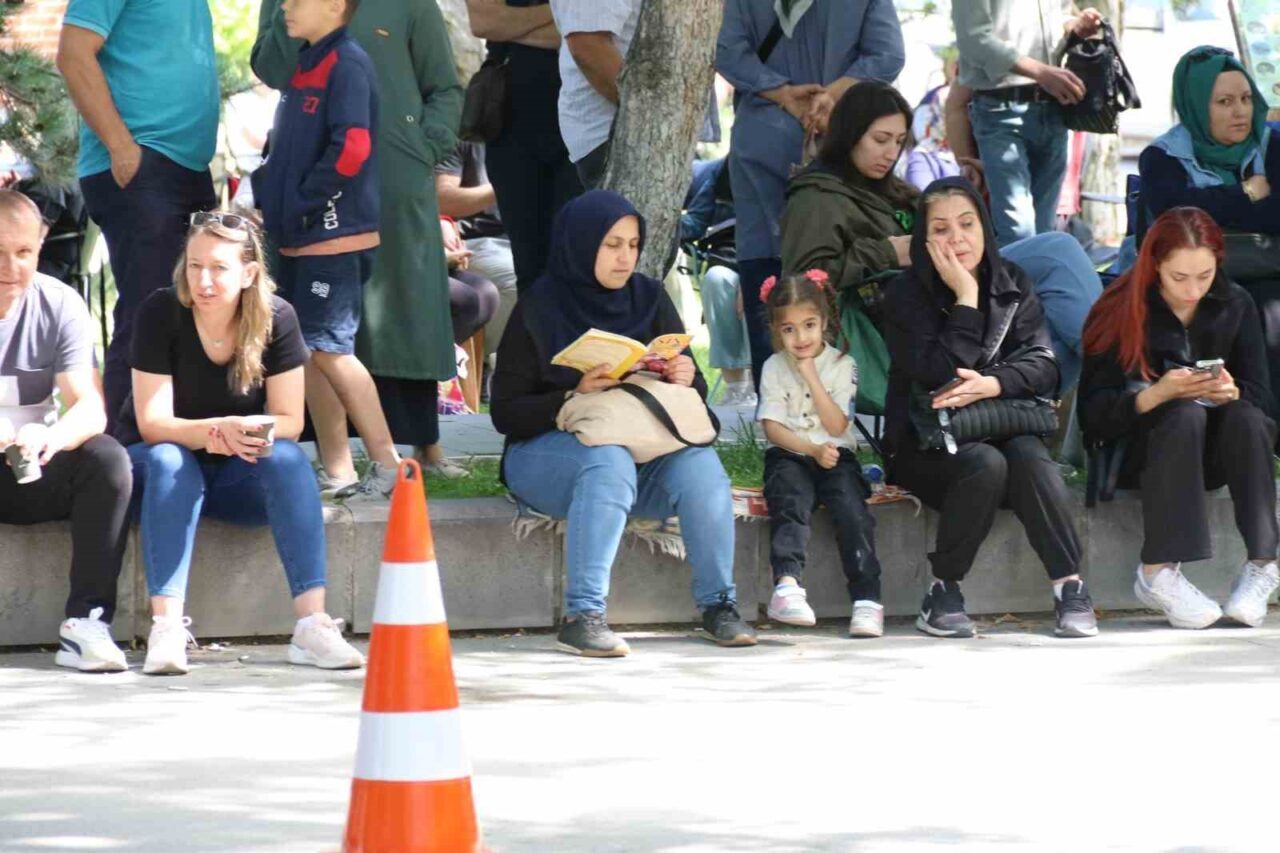Eskişehir'de, Yükseköğretim Kurumları Sınavı'nın (YKS) Alan Yeterlilik Testi (AYT) öncesi