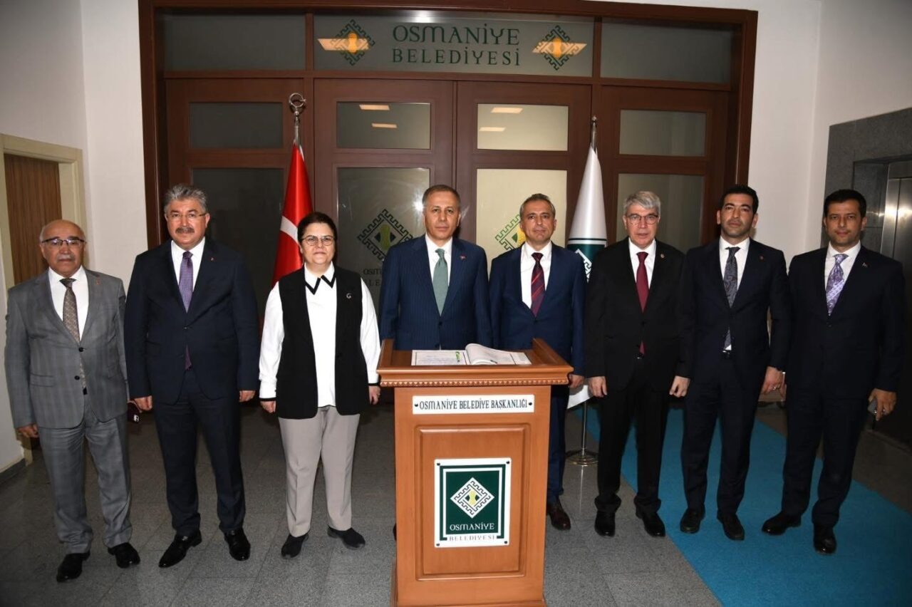 İçişleri Bakanı Ali Yerlikaya, Osmaniye'de 'Türkiye’nin Huzuru Toplantısı'na katıldı, cuma