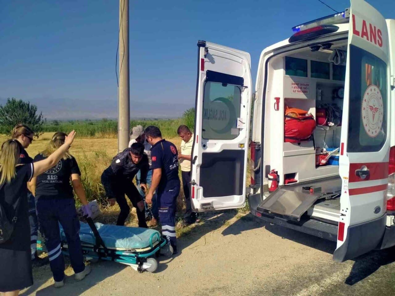 Denizli’nin Pamukkale ilçesinde, bir otomobil ile motosikletin çarpışması sonucu motosiklet