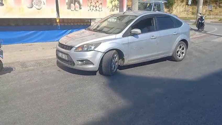 Manavgat'ta bir kavşakta Gökhan Ç.'nin kullandığı otomobil, Zeynal Ç.'nin motosikleti