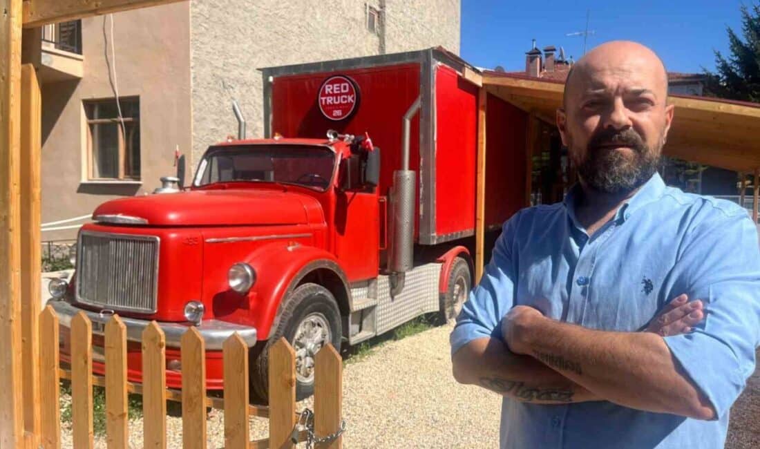 Eskişehir'de Murat Kökdemir, 1969 model ve Kuzey Anadolu yolunda kullanılan