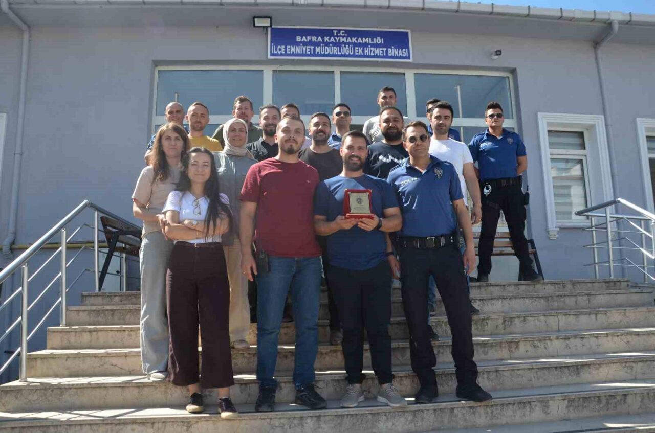Samsun'un Bafra İlçe Emniyet Müdürlüğü'nde 6 yıldır görev yapan polis