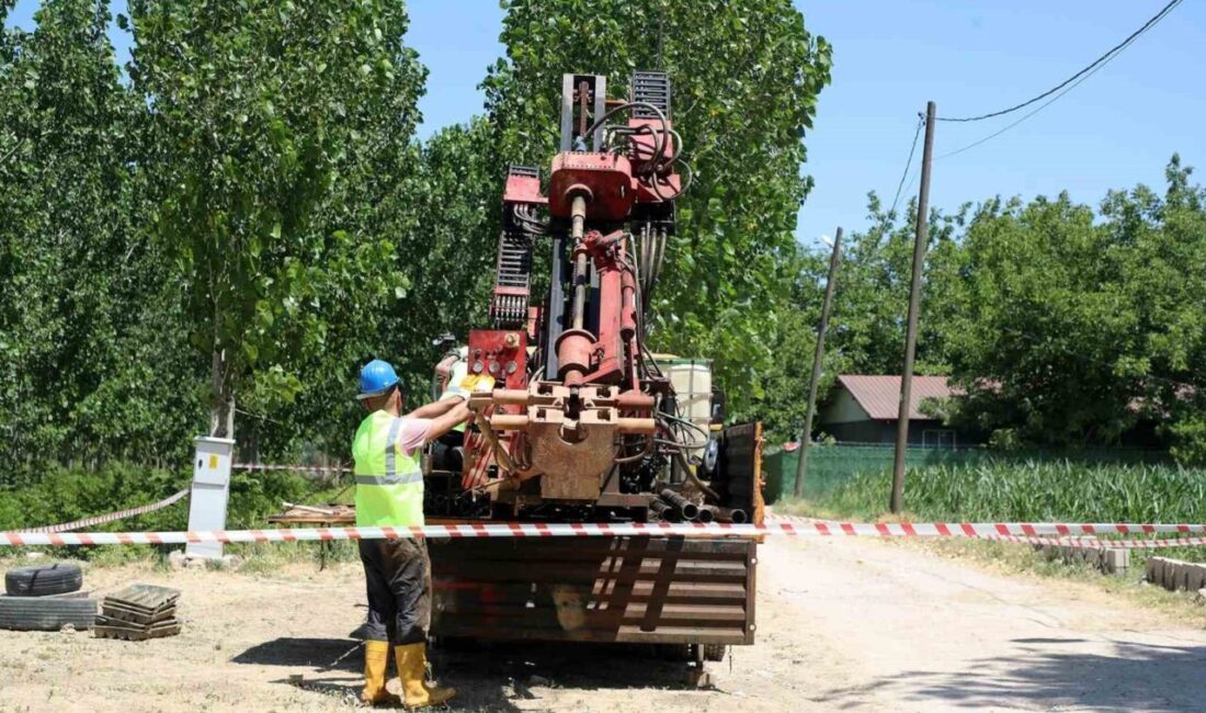 Sakarya'da Raylı Sistem Projesi kapsamında ilk sondaj işlemleri başladı. Ulaşım