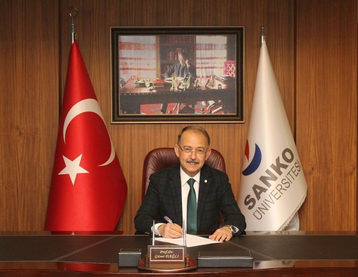 SANKO Üniversitesi Rektörü Prof. Dr. Güner Dağlı, Babalar Günü vesilesiyle