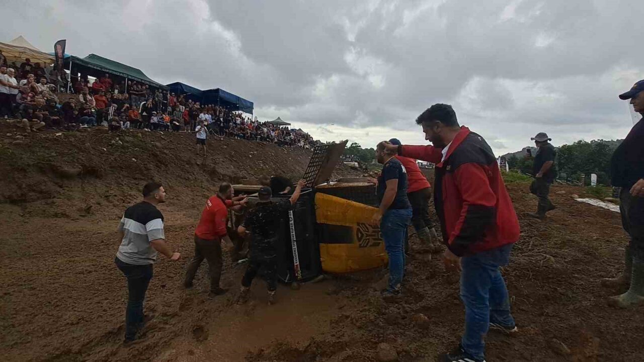 Rize'nin Ardeşen ilçesinde düzenlenen 2025 Karadeniz Off-Road Kupası'nda, Ali Mercan