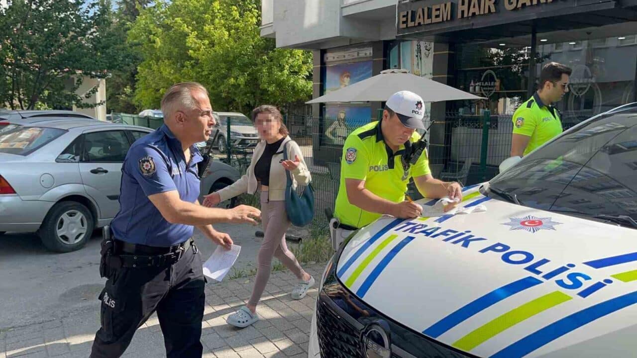 Eskişehir'de 2.64 promil alkollü A.Z. adlı kadın sürücünün aracı, Öğretmenler