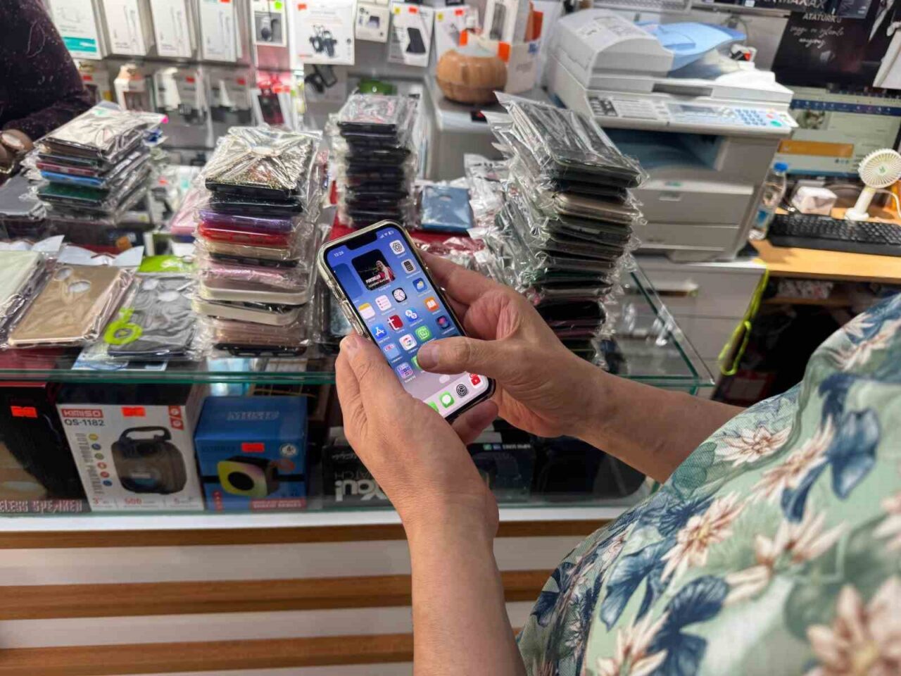 Eskişehir'de telefon tamircisi Yüksel Akgün, sahte bildirimler ve bilinçsiz uygulama
