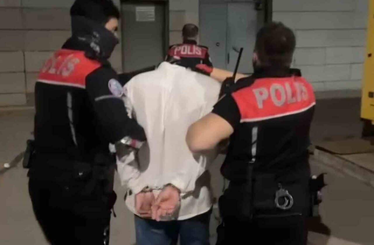 Samsun'da silahlı yağma ve suç eşyasının kabulü nedeniyle toplam 11