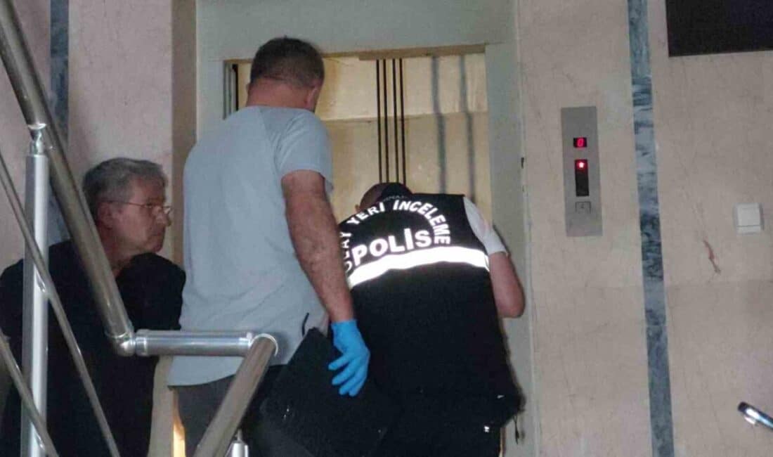 Samsun'un İlkadım ilçesindeki Karagöz Sitesi'nde, 4. kattan zemin kata düşen