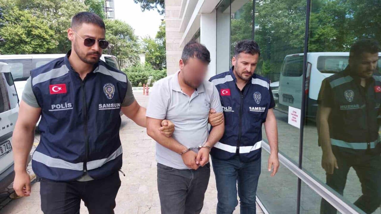 Samsun'un Atakum ilçesinde arkadaşlar arasında çıkan kavgada Hikmet C.E. ve