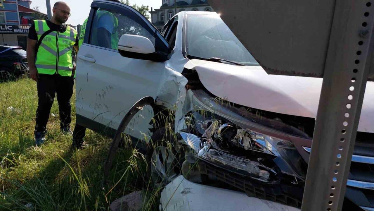 Samsun'un Terme ilçesinde iki otomobilin çarpışması sonucu 55 yaşındaki Yeter