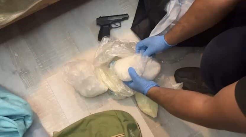 Samsun'da narkotik ekiplerinin düzenlediği operasyonda 1 kilo 400 gram metamfetamin,