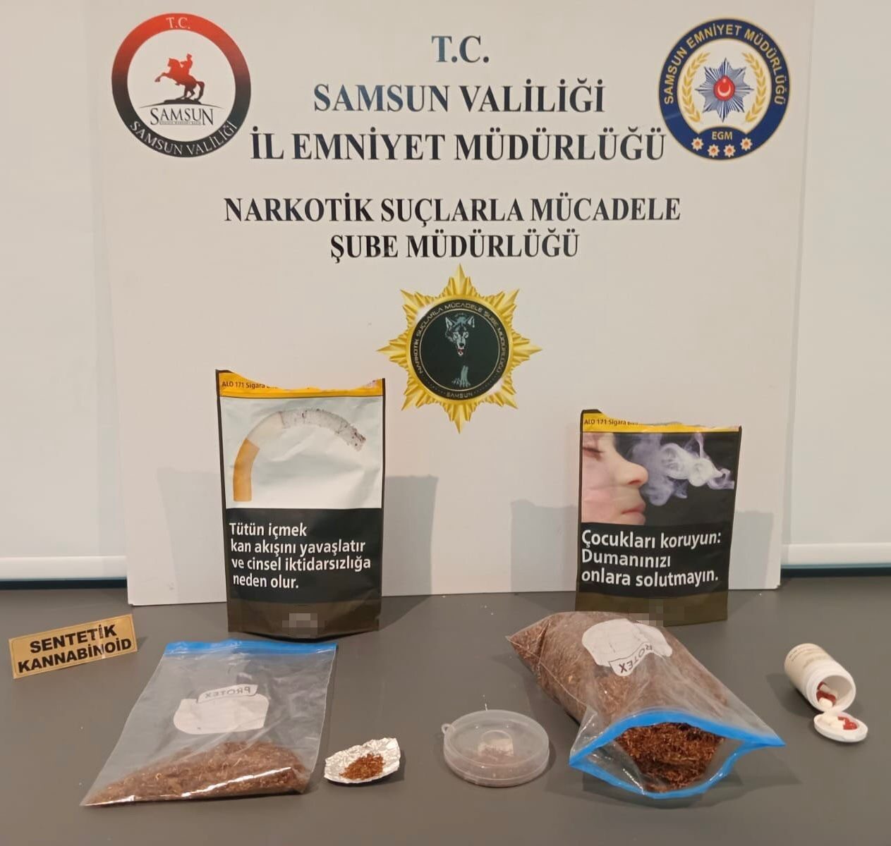 Samsun'un İlkadım ilçesinde narkotik polisinin düzenlediği operasyonda 300 gram bonzai