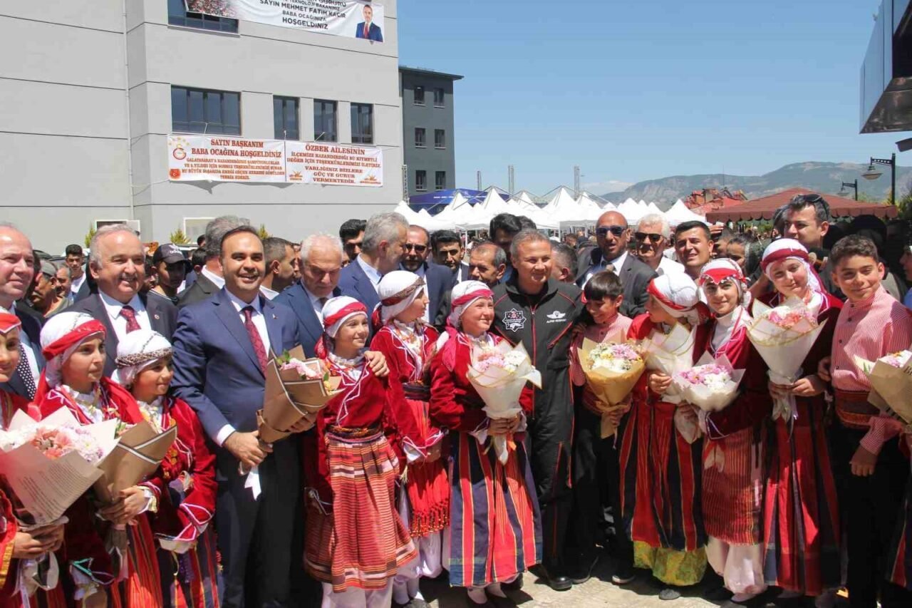Sanayi ve Teknoloji Bakanı Mehmet Fatih Kacır, Giresun'un Şebinkarahisar ilçesindeki