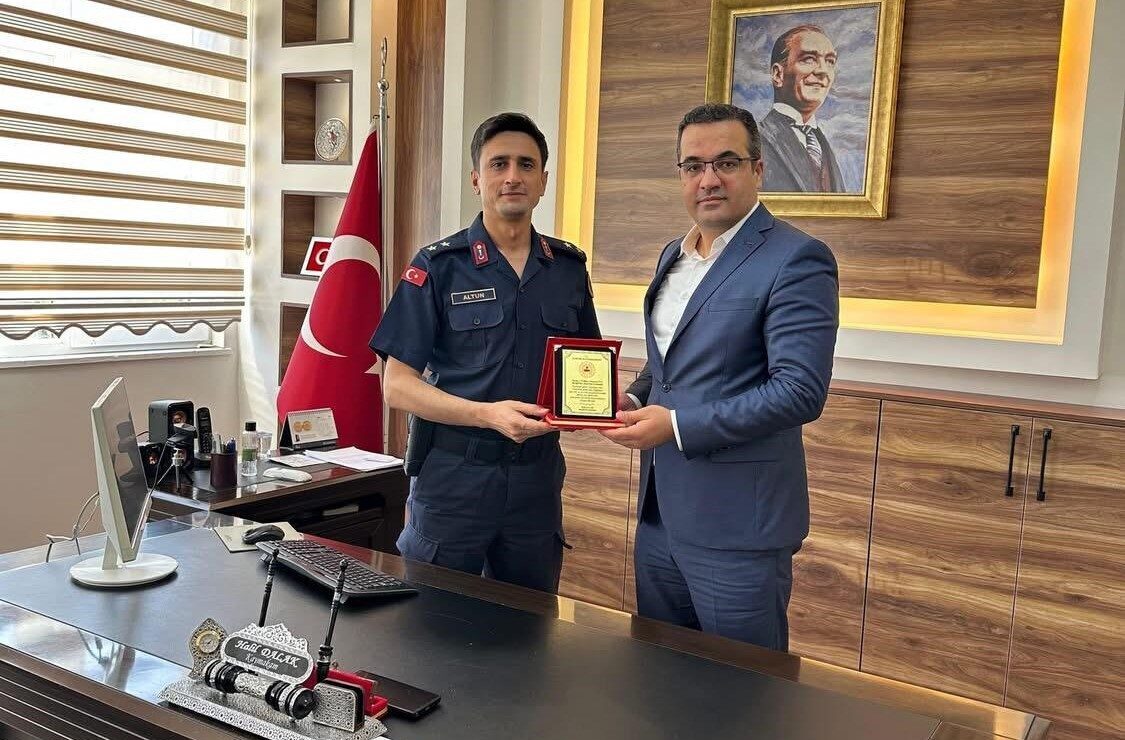 Sarıgöl İlçe Jandarma Komutanı Üsteğmen İsmet Altun, yeni görevi için