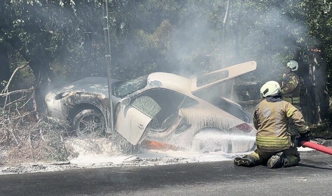 Sarıyer'de Uğur D.'nin kullandığı Porsche marka otomobil, aşırı hız nedeniyle