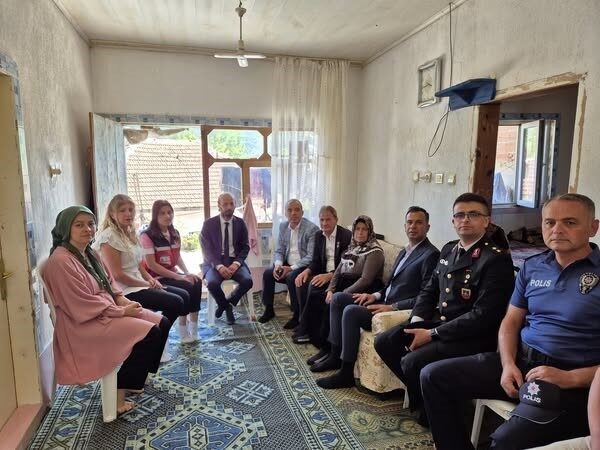 Afyonkarahisar Sinanpaşa Kaymakamı Emrah Aslan ve İl Emniyet Müdürü Ahmet