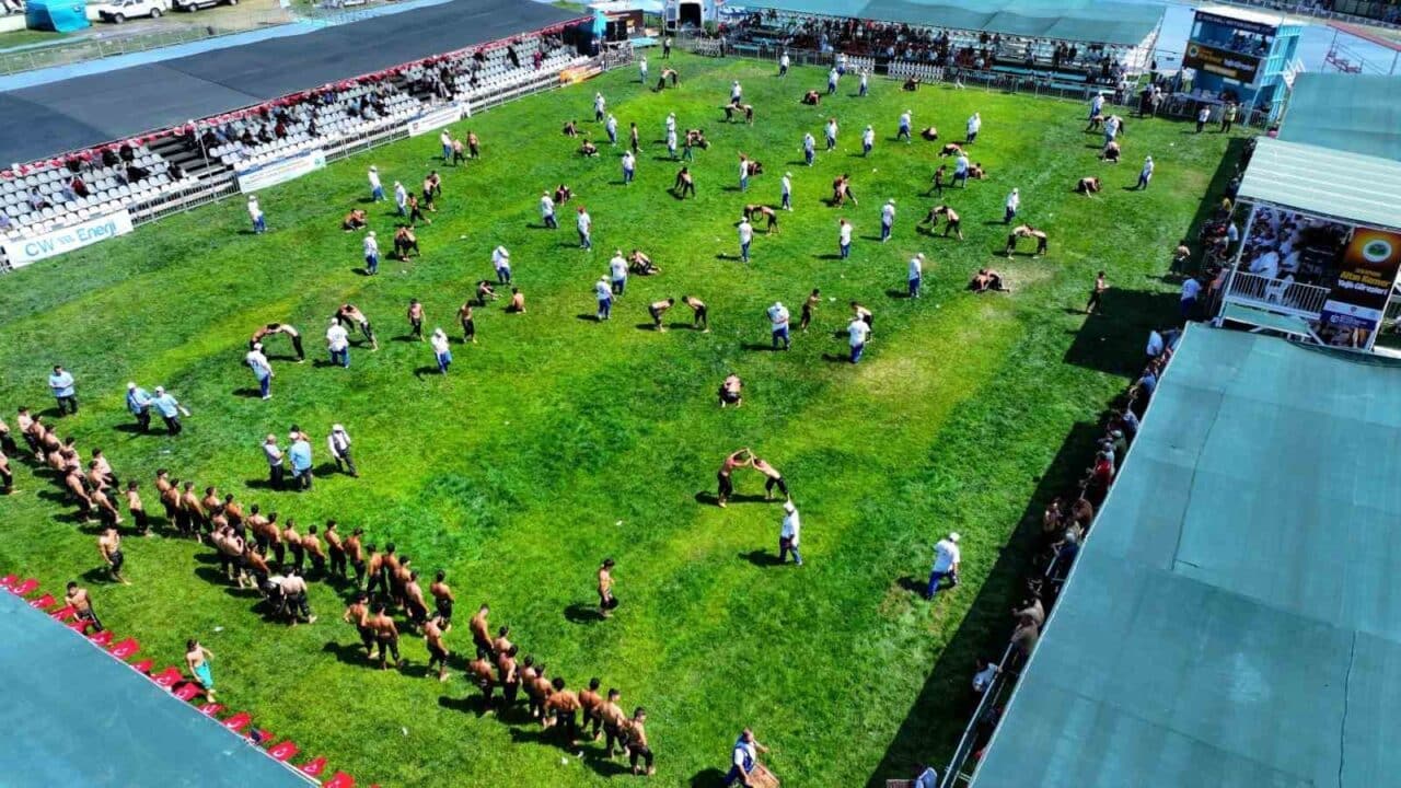 Kocaeli’nin İzmit ilçesinde, 17. Sekapark Altın Kemer Yağlı Güreşleri, “Hocaların