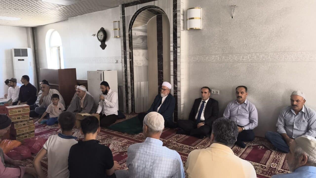 Siirt'in Kurtalan ilçesindeki Kayabağlar beldesi sakinleri, silahlı saldırı ve trafik