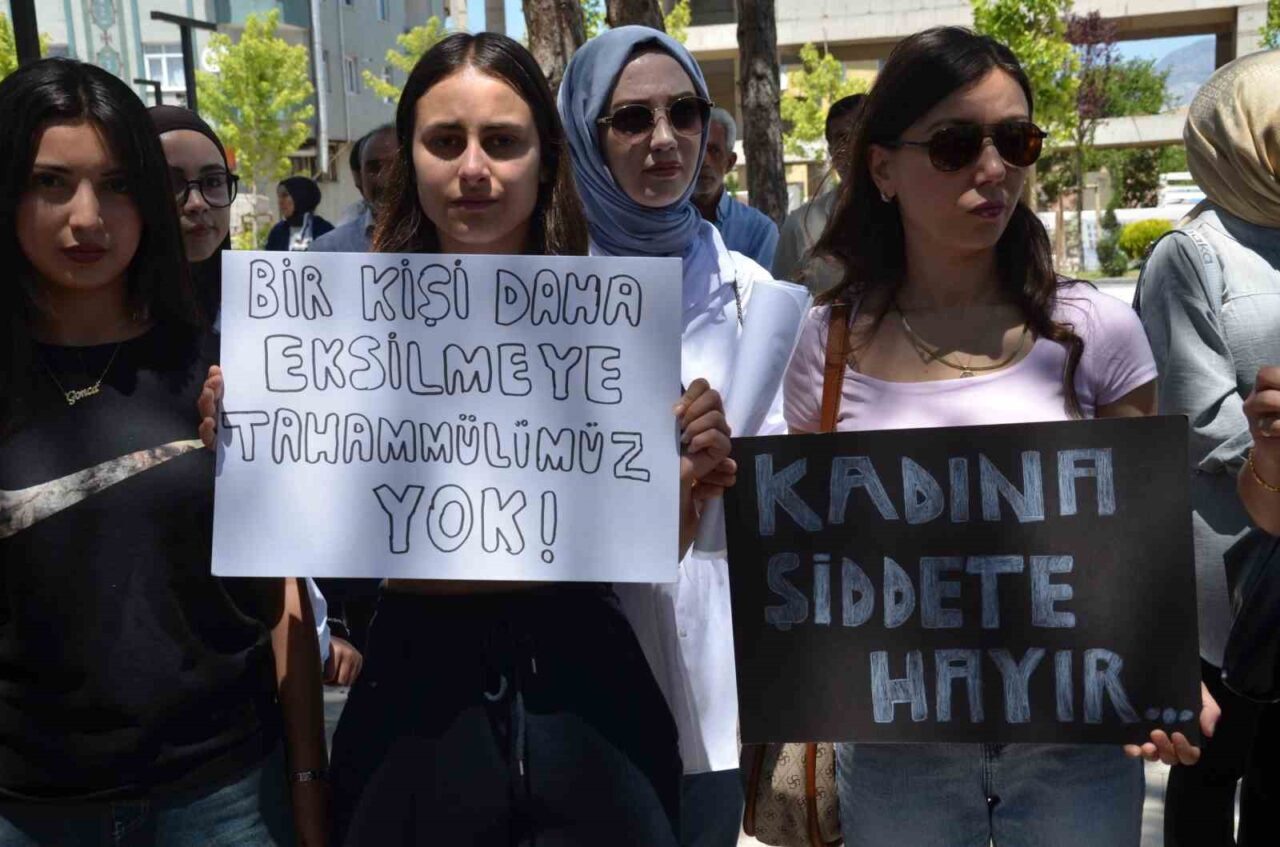 Sivas'ta 23 Aralık 2024'te yatağında baygın bulunan 3 çocuk annesi