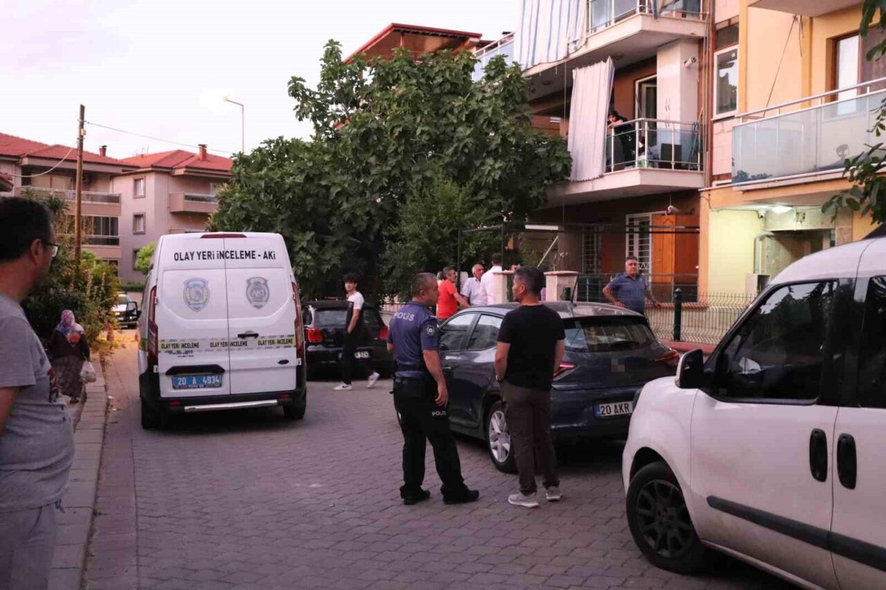 Denizli'nin Pamukkale ilçesinde, sokakta başlayan bir tartışmanın ardından, yabancı uyruklu