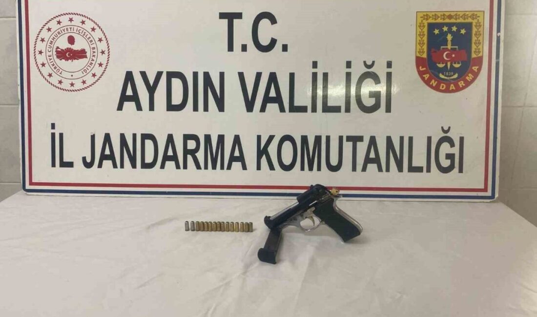 Didim'de jandarma, İ.Ç. adlı şahsı durdurdu. Üst aramasında 1 kurusıkı