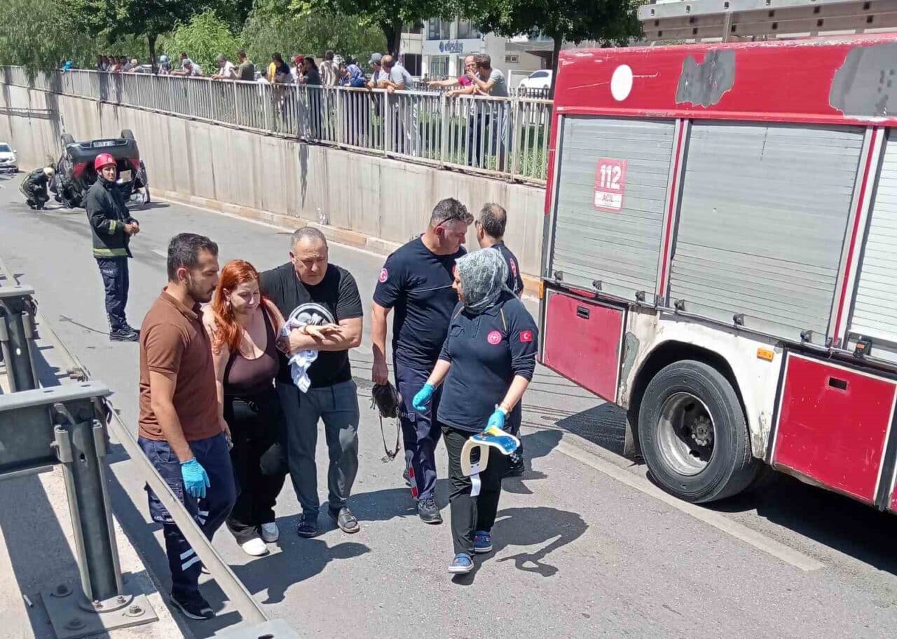 Antalya'da 25 yaşındaki Feyza K.'nın kullandığı araç, Gıyaseddin Keyhüsrev alt