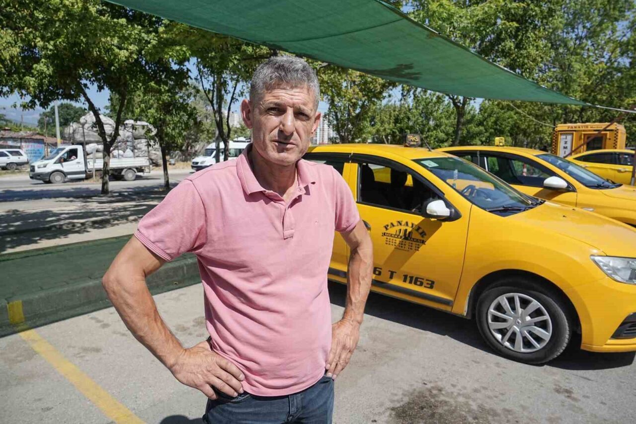 Bursa'da Panayır Taksi Durağı Başkanı Musa Şeker, duraklarına izinsiz müşteri
