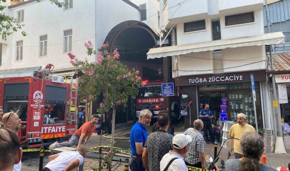Denizli'nin Kaleiçi Çarşısı'ndaki bir zücaciyede başlayan yangın, çevredeki işletmelere sıçramadan