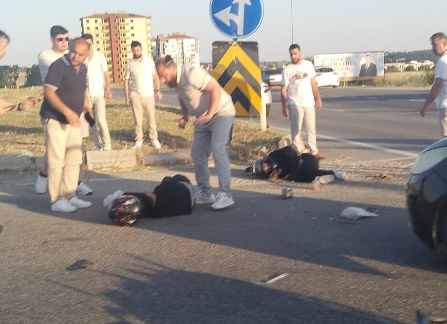 Tekirdağ'ın Saray ilçesinde bir trafik kazasında, E.U.'nun kullandığı otomobil ile