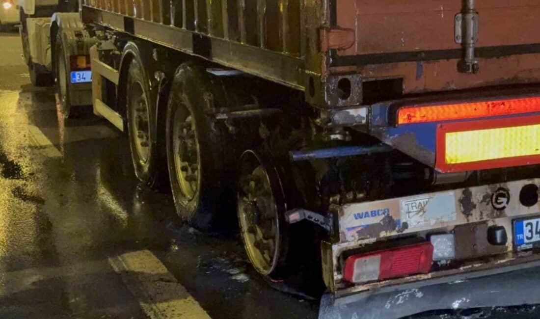 Kocaeli TEM Otoyolu'nda 34 BOB 496 plakalı konteyner yüklü tırın