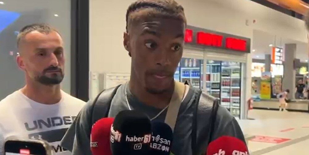 Trabzonspor'un yeni transferi Wagner Pina, Portekiz'den Trabzon'a geldi. 22 yaşındaki