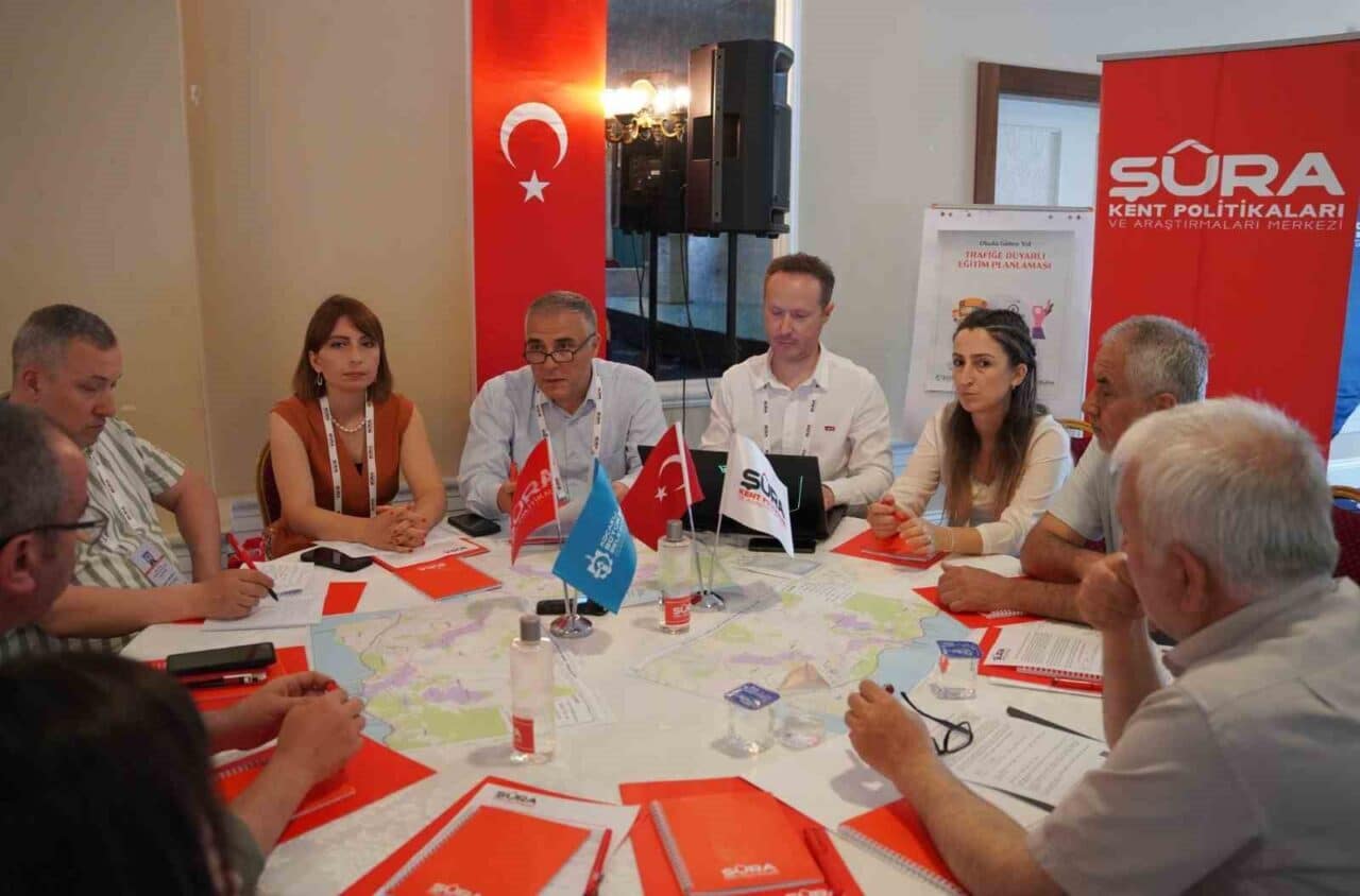 Kocaeli Büyükşehir Belediyesi, sanayi ve lojistik kaynaklı trafik sorunlarına kalıcı