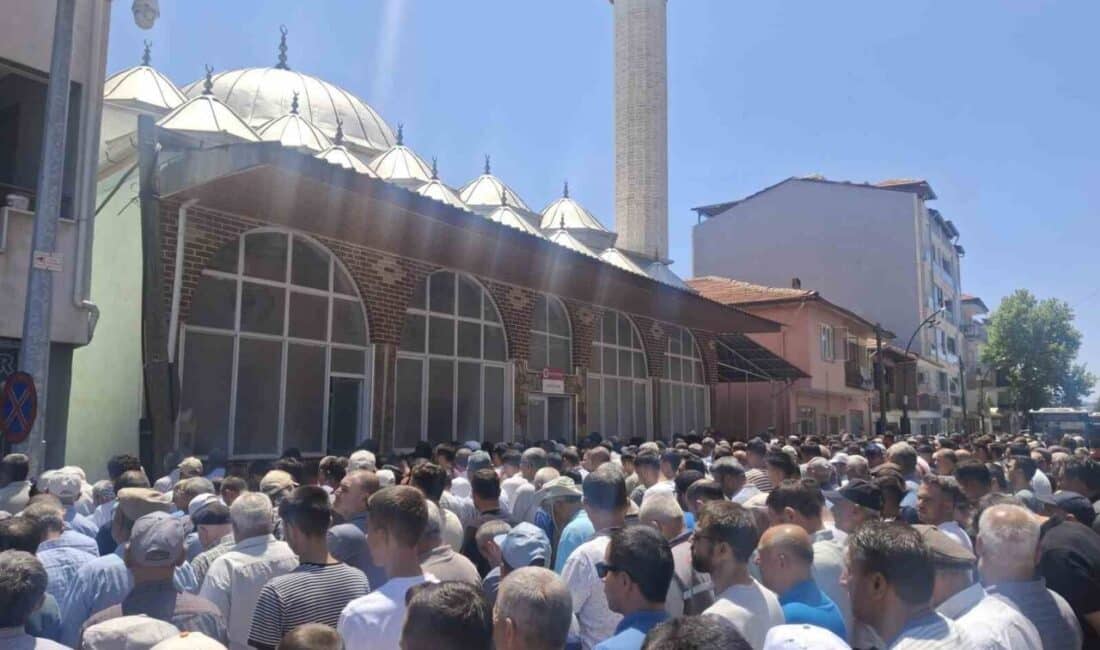 Manisa'nın Selendi ilçesinde traktör kazasında hayatını kaybeden 16 yaşındaki Yusuf