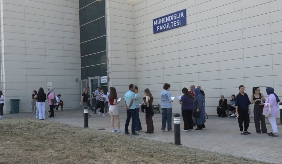 Yükseköğretim Kurumları Sınavı (YKS) kapsamında Temel Yeterlilik Testi (TYT) 10.15’te