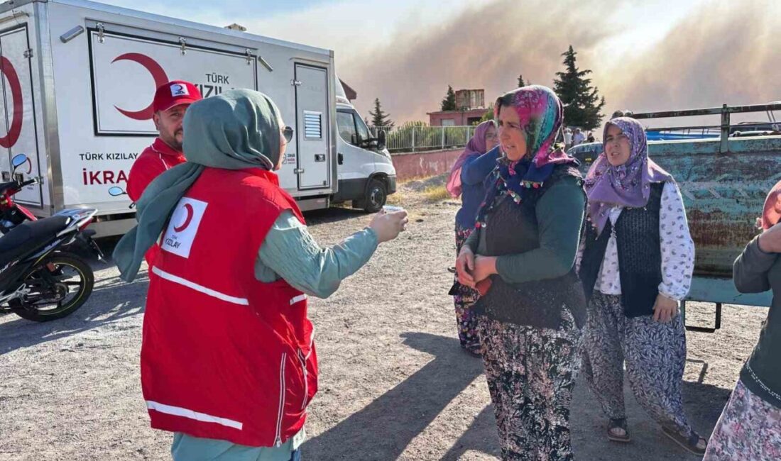Manisa'nın Akhisar ilçesinde meydana gelen orman yangınında, Türk Kızılay Manisa