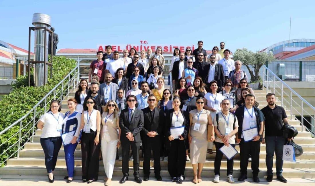 İstanbul Arel Üniversitesi'nde düzenlenen çalıştayda, Türkçe öğretiminde teknoloji ve eğitimdeki