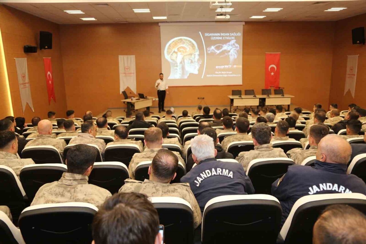 Erzurum'da sigarayı bırakmayı teşvik etmek amacıyla, Erzurum İl Sağlık Müdürlüğü