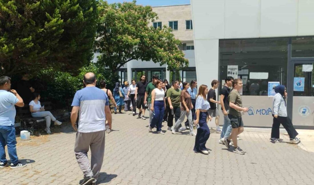 Denizli’de 21 Haziran’da gerçekleştirilen Yükseköğretim Kurumları Sınavı'nın (YKS) Temel Yeterlilik