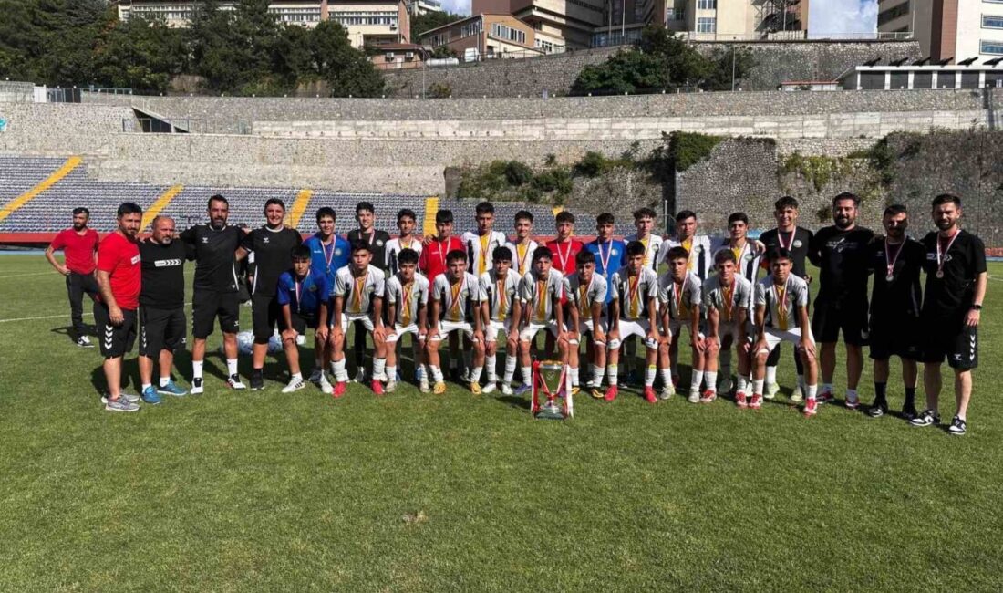 Talas Belediyespor, U15 Türkiye Futbol Şampiyonası finalinde Samsun Kadıköyspor'u 4-2