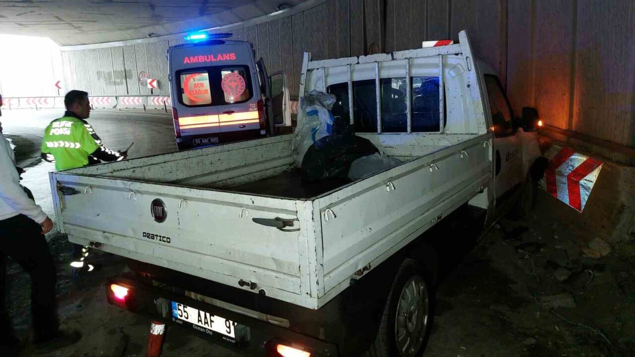 Samsun'un 'Ucube Kavşak' olarak bilinen Yeşilkent alt geçidinde meydana gelen