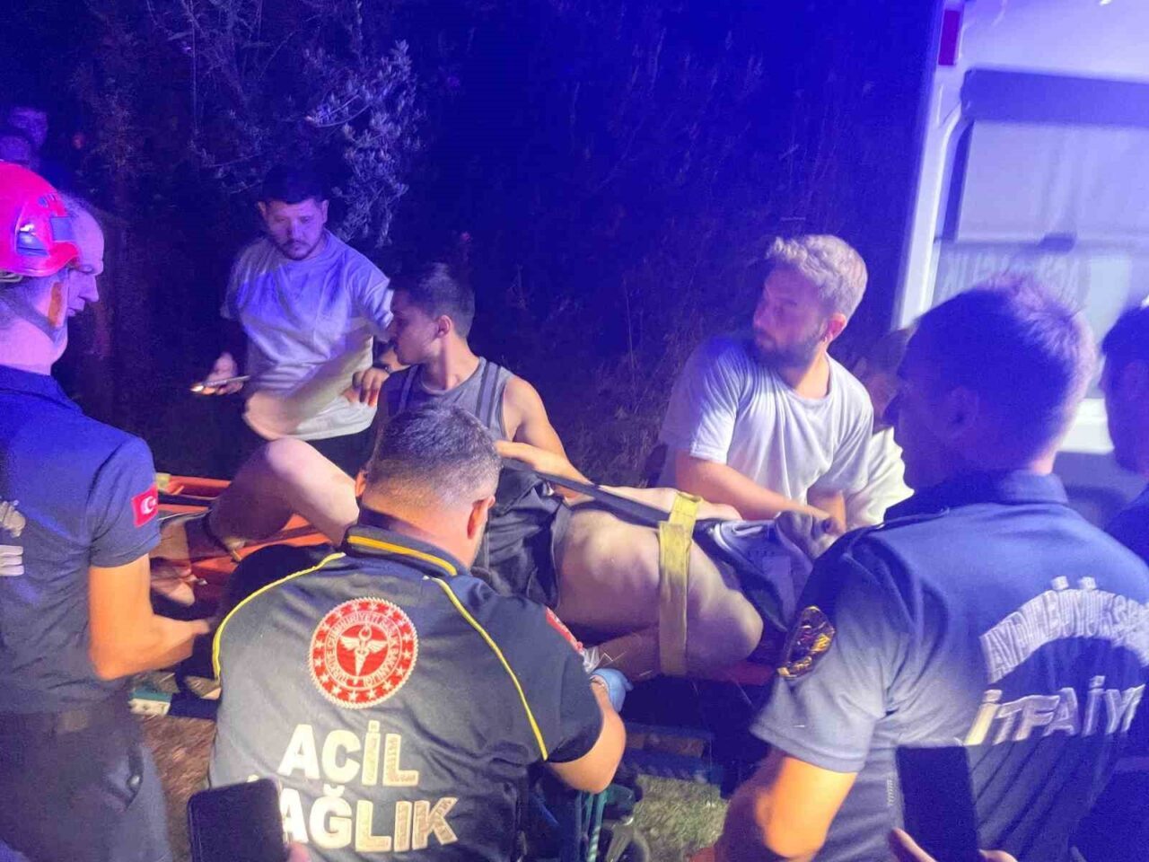 Aydın'ın Efeler ilçesinde E.T. isimli motosiklet sürücüsü, bir ticari araçla