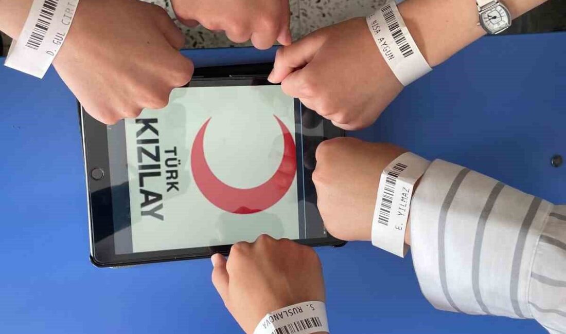 Bartın Üniversitesi Sağlık Bilimleri Fakültesi Ebelik Bölümü öğrencileri, Türk Kızılayı