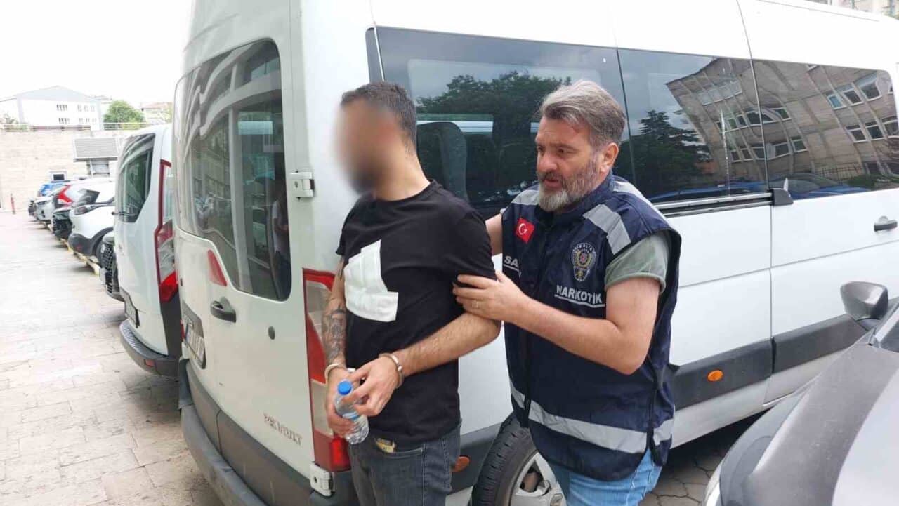 Samsun'da Narkotik Suçlarla Mücadele ekipleri, uyuşturucu ticareti yaptığı iddiasıyla Ş.Y.'yi
