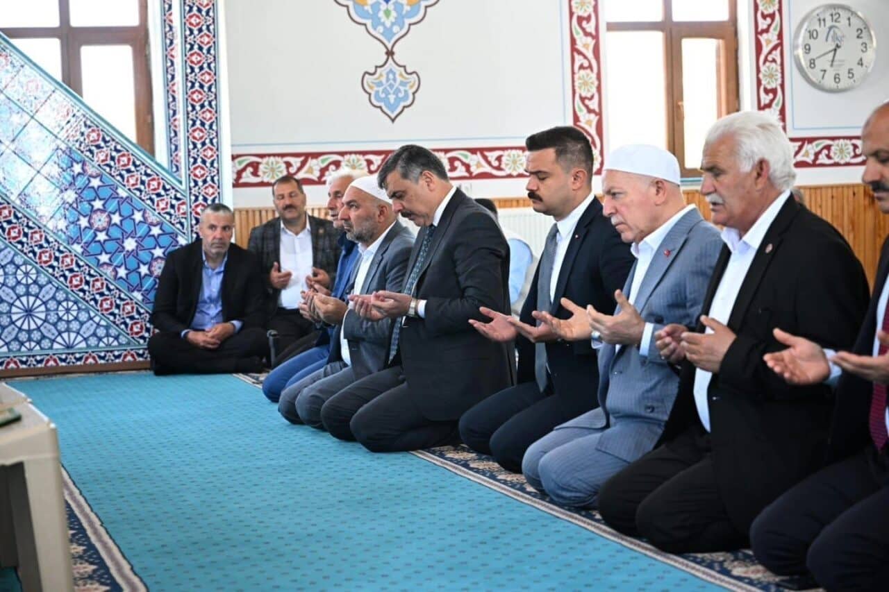 Erzurum Valisi Mustafa Çiftçi ve Büyükşehir Belediye Başkanı Mehmet Sekmen,