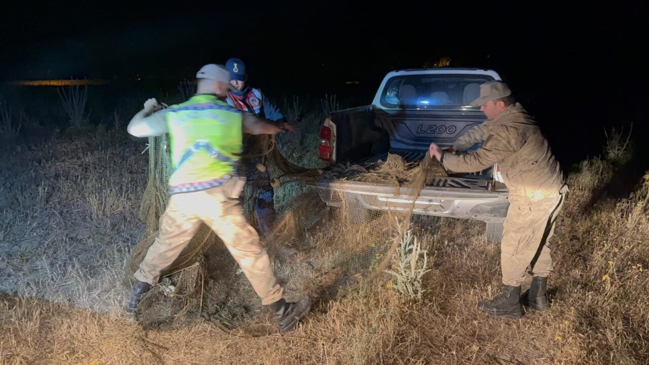 Van'da jandarma, inci kefalinin korunması için yürüttüğü denetimler sırasında 15-21