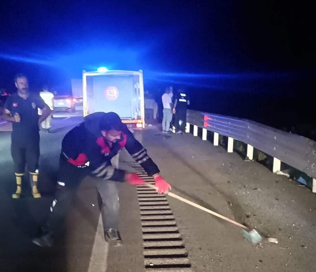Van’ın Gürpınar ilçesinde, Güzelsu Mahallesi yakınlarında 34 FZS 358 plakalı