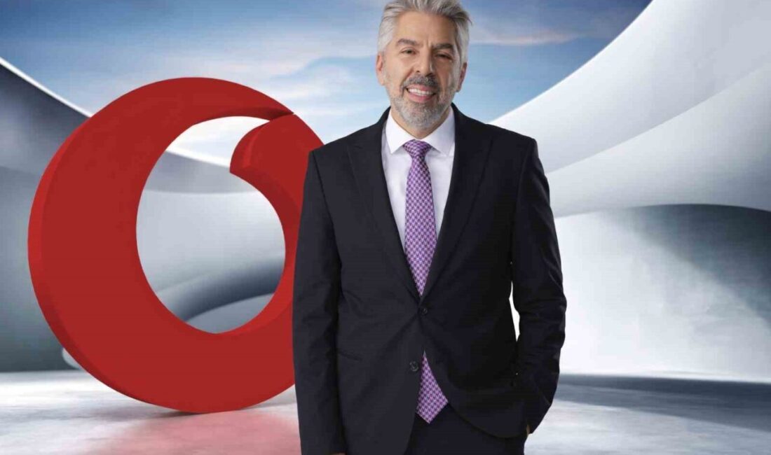 Vodafone Gönüllüleri, Elazığ'da "Dijital Benim İşim" projesi kapsamında kadın kursiyerlere
