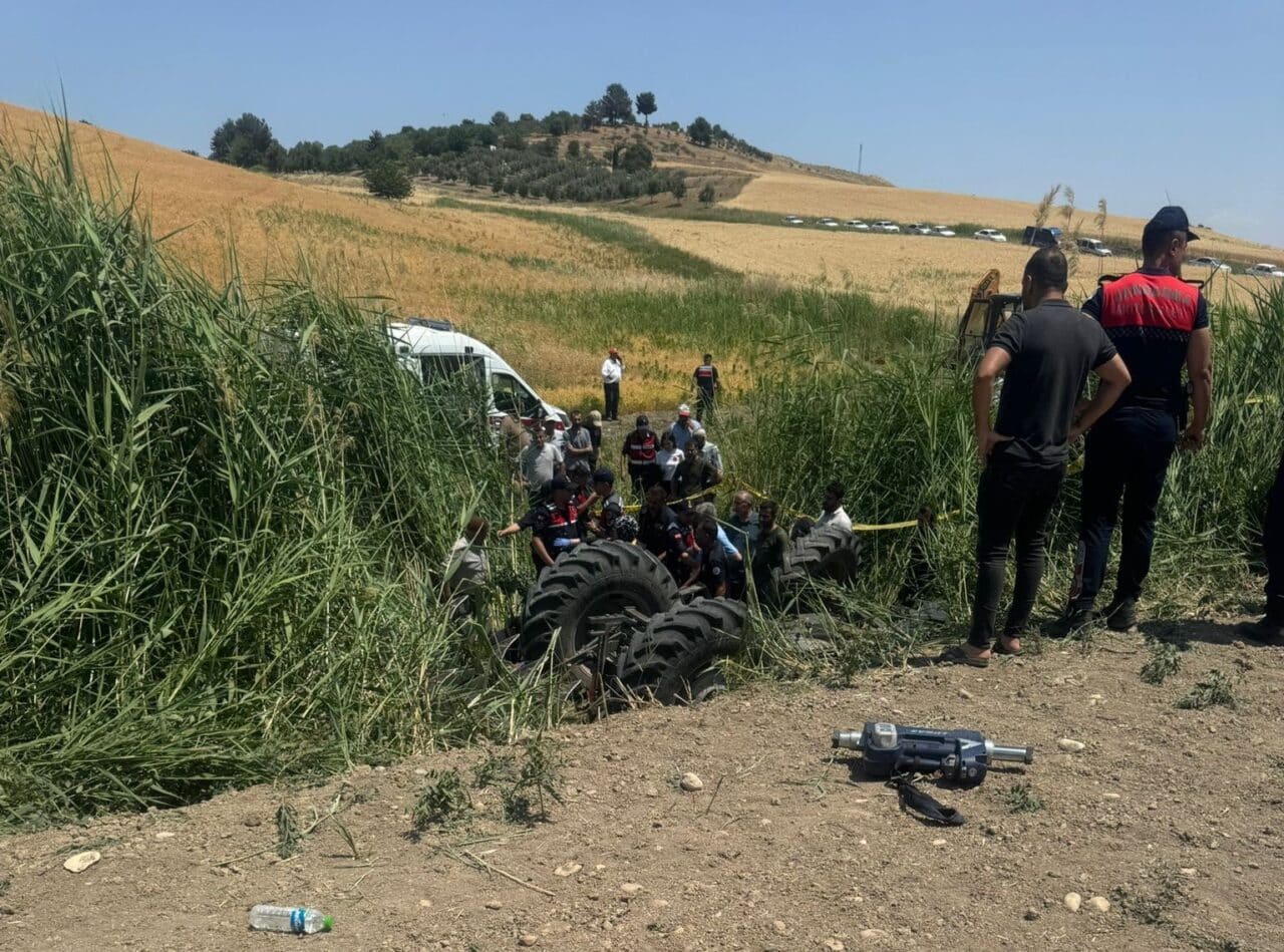 Adıyaman'da çıkan ekin yangınına müdahale eden 84 yaşındaki Hüseyin Şahin,